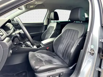 SKODA Superb iV Combi Style 1.4TSI  NAVI AHK Assist Al