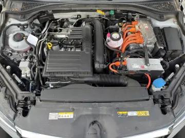 SKODA Superb iV Combi Style 1.4TSI  NAVI AHK Assist Al