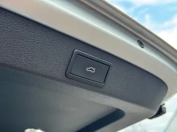 SKODA Superb iV Combi Style 1.4TSI  NAVI AHK Assist Al