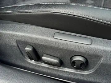 SKODA Superb iV Combi Style 1.4TSI  NAVI AHK Assist Al