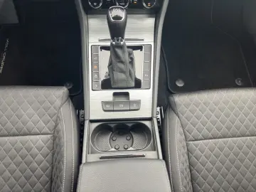 SKODA Superb Combi 1.4 TSI iV DSG Ambition DCC AHK LED