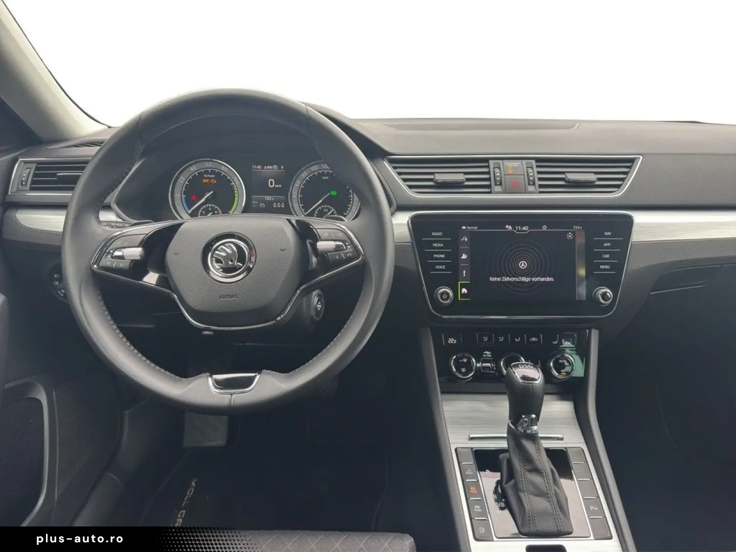 SKODA Superb Combi 1.4 TSI iV DSG Ambition DCC AHK LED