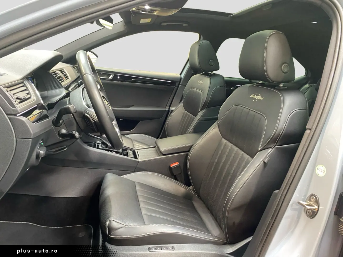 SKODA Superb 1.4TSI Hybrid DSG L&K iV DCC AHK Voll-LED