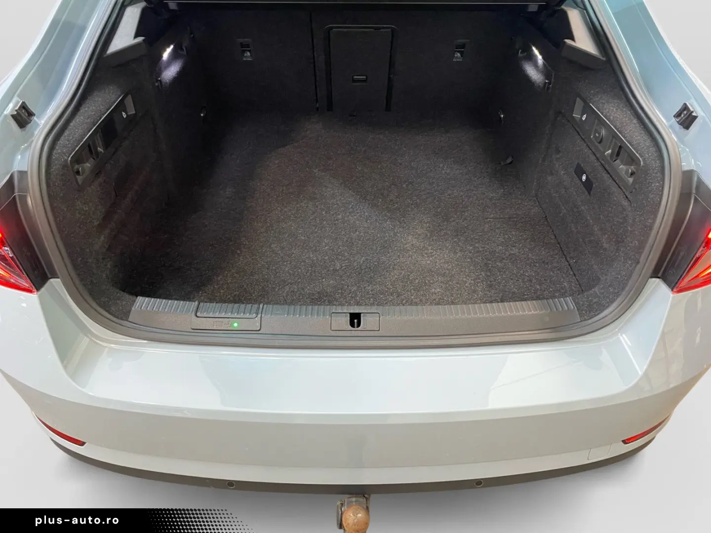 SKODA Superb 1.4TSI Hybrid DSG L&K iV DCC AHK Voll-LED