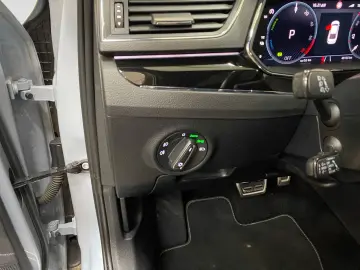 SKODA Superb 1.4TSI Hybrid DSG L&K iV DCC AHK Voll-LED