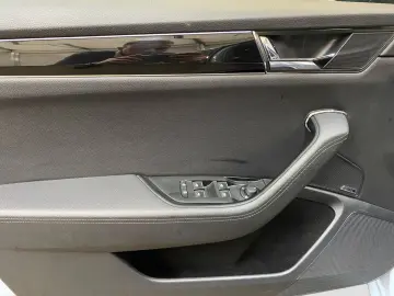 SKODA Superb 1.4TSI Hybrid DSG L&K iV DCC AHK Voll-LED