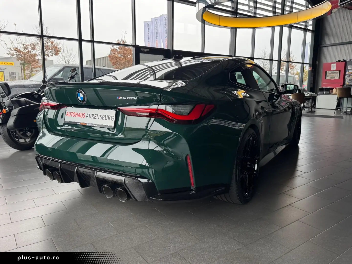 BMW M4 Coupe xDrive Compet. Race-T. Schalens.