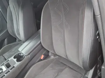 DS Automobiles DS 7 Crossback DS7 1.5 BlueHDi  BASTILLE