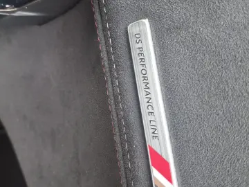 DS Automobiles DS 7 Crossback DS7 1.5 BlueHDi  BASTILLE