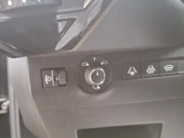 DS Automobiles DS 7 Crossback DS7 1.5 BlueHDi  BASTILLE