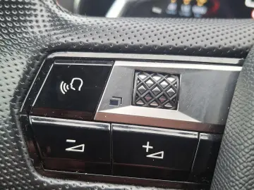 DS Automobiles DS 7 Crossback DS7 1.5 BlueHDi  BASTILLE