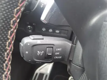 DS Automobiles DS 7 Crossback DS7 1.5 BlueHDi  BASTILLE