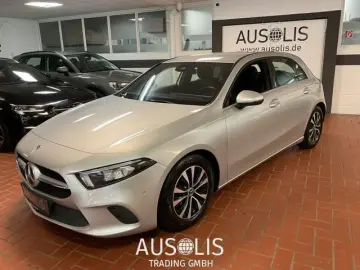 MERCEDES-BENZ A 180 Business LED Navi MBUX Kamera