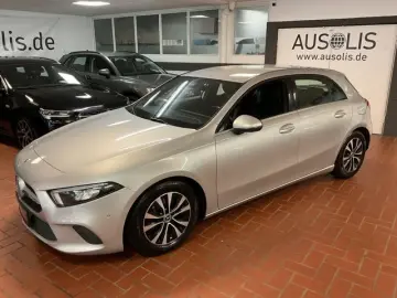 MERCEDES-BENZ A 180 Business LED Navi MBUX Kamera