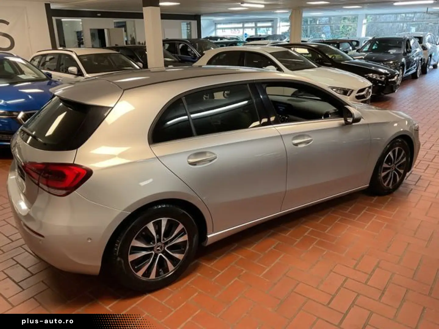 MERCEDES-BENZ A 180 Business LED Navi MBUX Kamera