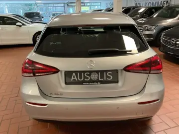 MERCEDES-BENZ A 180 Business LED Navi MBUX Kamera