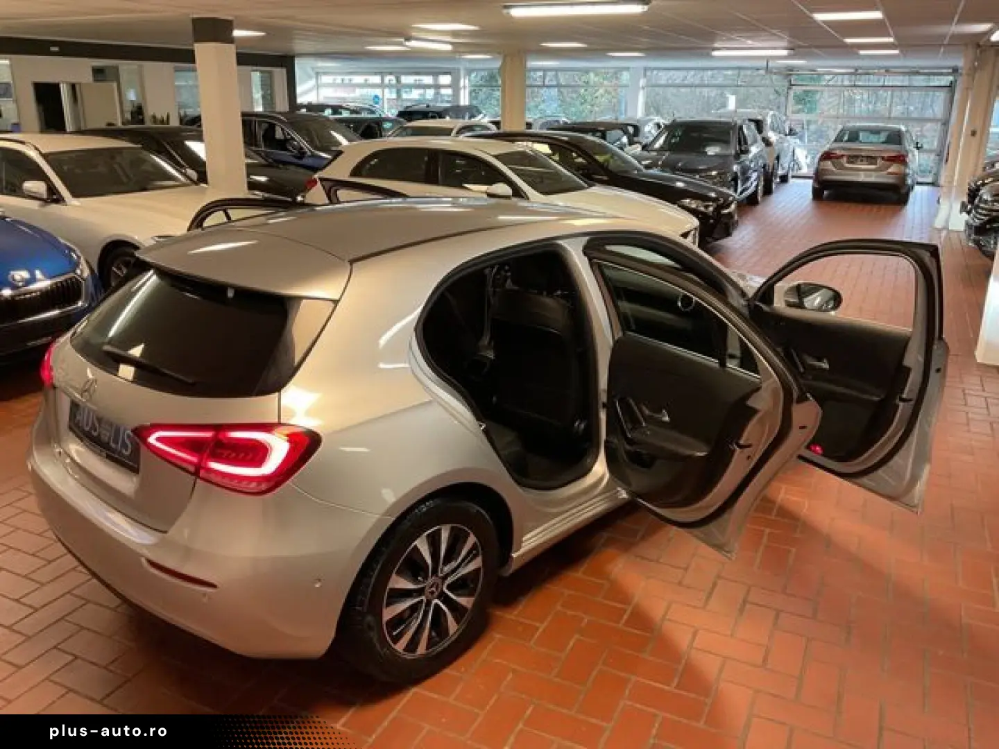 MERCEDES-BENZ A 180 Business LED Navi MBUX Kamera