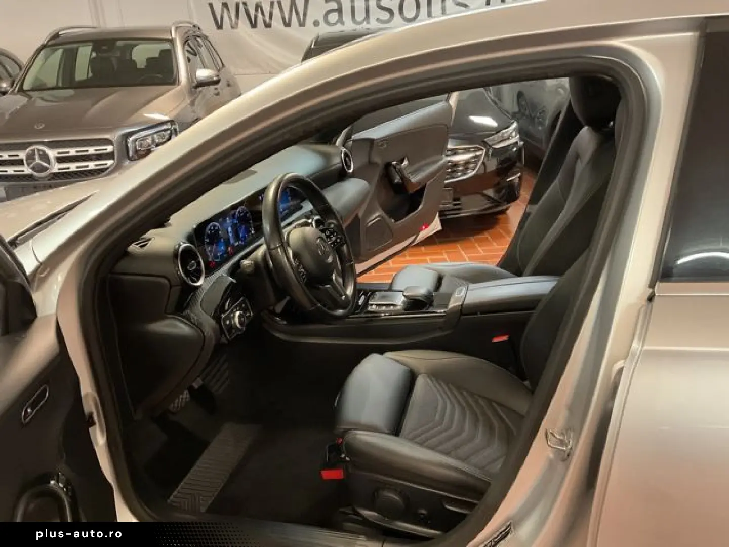 MERCEDES-BENZ A 180 Business LED Navi MBUX Kamera