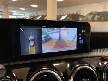 MERCEDES-BENZ A 180 Business LED Navi MBUX Kamera