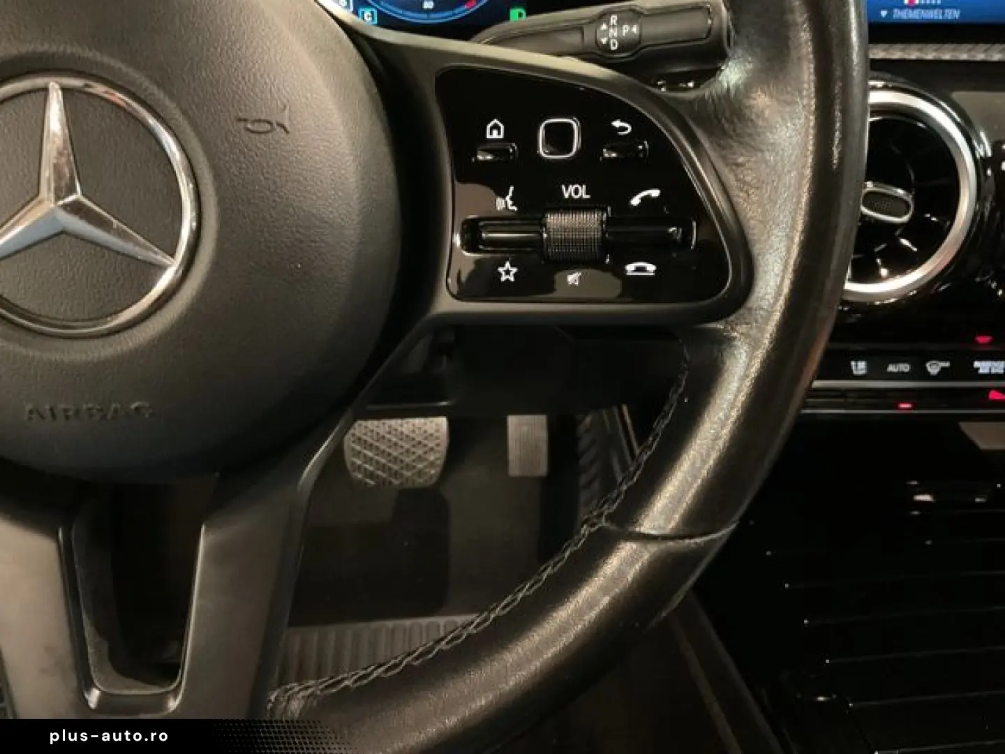 MERCEDES-BENZ A 180 Business LED Navi MBUX Kamera