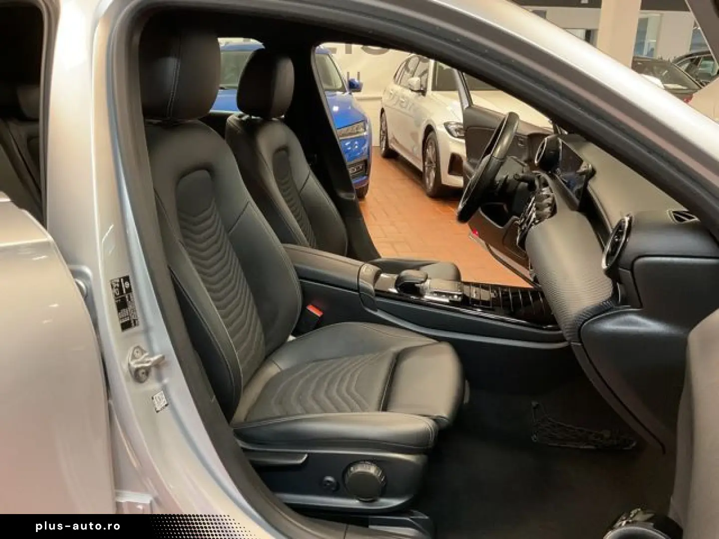 MERCEDES-BENZ A 180 Business LED Navi MBUX Kamera