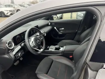 MERCEDES-BENZ CLA 250 4MATIC Coupé AMG NIGHT FAHRASSIST 360