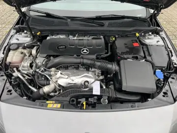 MERCEDES-BENZ CLA 250 4MATIC Coupé AMG NIGHT FAHRASSIST 360