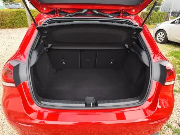 MERCEDES-BENZ A 180 PROGRESSIVE 7G- Automatik