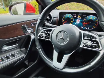 MERCEDES-BENZ A 180 PROGRESSIVE 7G- Automatik