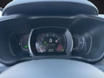 RENAULT Kadjar Business  SHZ NAVI PDC VZE CARPLAY