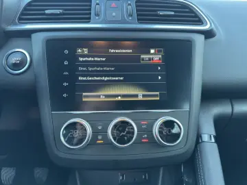 RENAULT Kadjar Business  SHZ NAVI PDC VZE CARPLAY