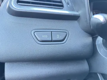 RENAULT Kadjar Business  SHZ NAVI PDC VZE CARPLAY