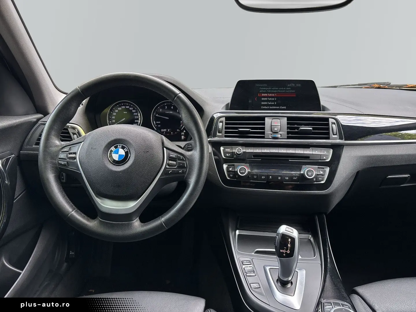 BMW 118 i Sport Line Automatik  Leder  Navi  Sitzhzg