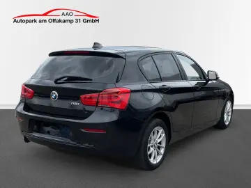 BMW 118 i Sport Line Automatik  Leder  Navi  Sitzhzg