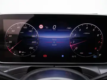 MERCEDES-BENZ CLE 200 Avantgarde Advanced Plus  MBUX LED