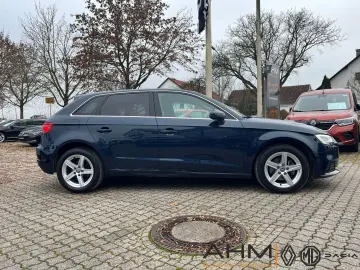 AUDI A3 Sportback 30 TFSI Assistenz-Paket LED SHZ