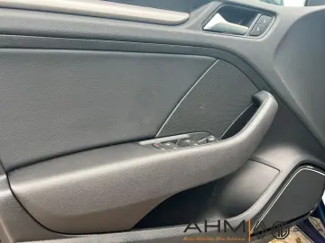 AUDI A3 Sportback 30 TFSI Assistenz-Paket LED SHZ