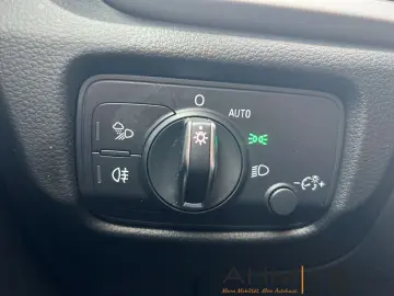 AUDI A3 Sportback 30 TFSI Assistenz-Paket LED SHZ