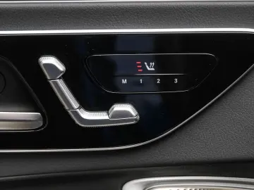 MERCEDES-BENZ CLE 180 Coupé AMG BURM NIGHT AMBIENTE MBUX SHZ