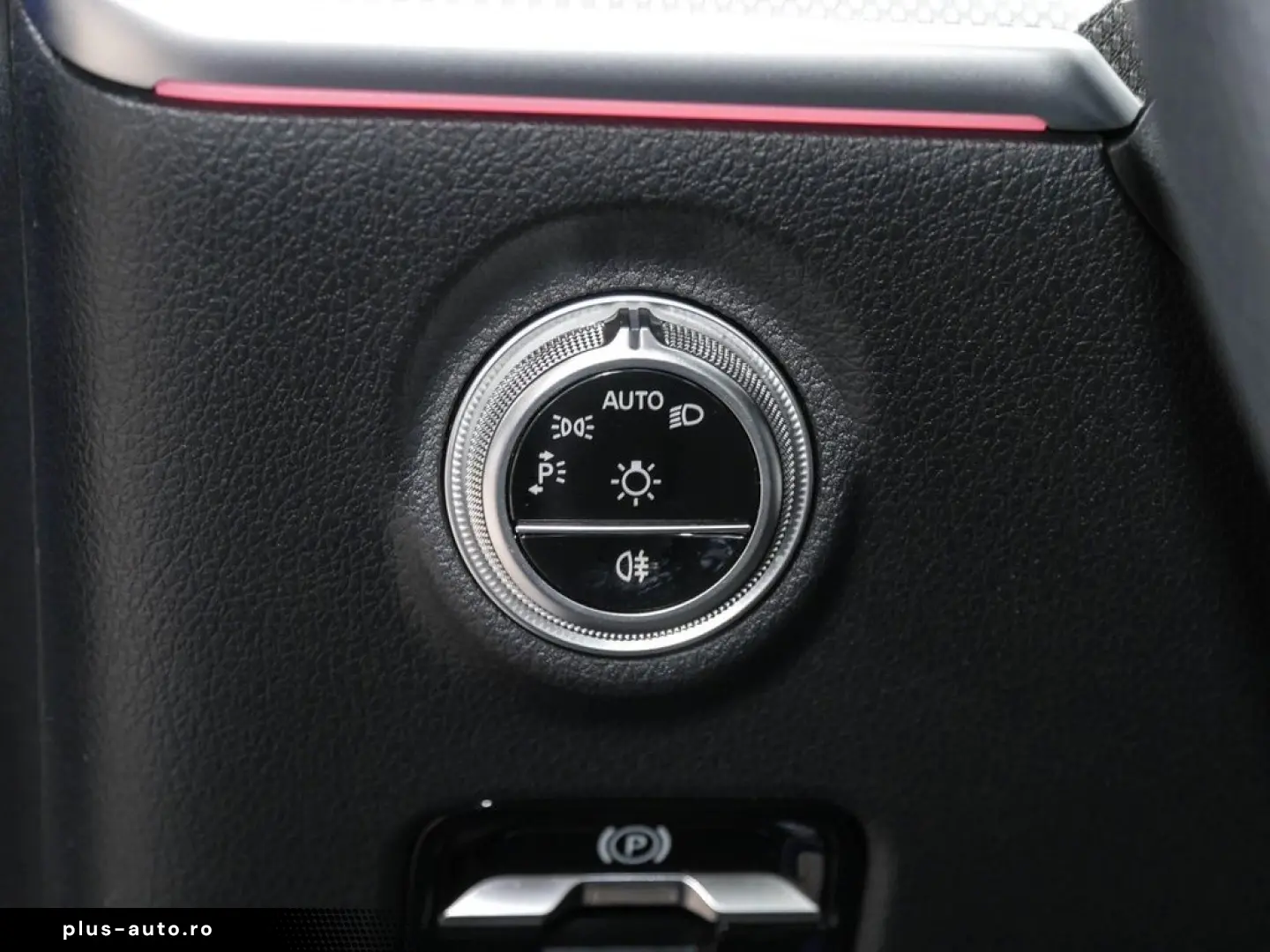 MERCEDES-BENZ CLE 180 Coupé AMG BURM NIGHT AMBIENTE MBUX SHZ