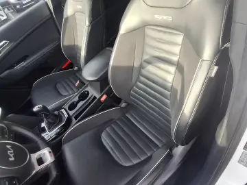 Kia Sportage 1.6 T-GDI MHEV 6MT 4x2 GT Line