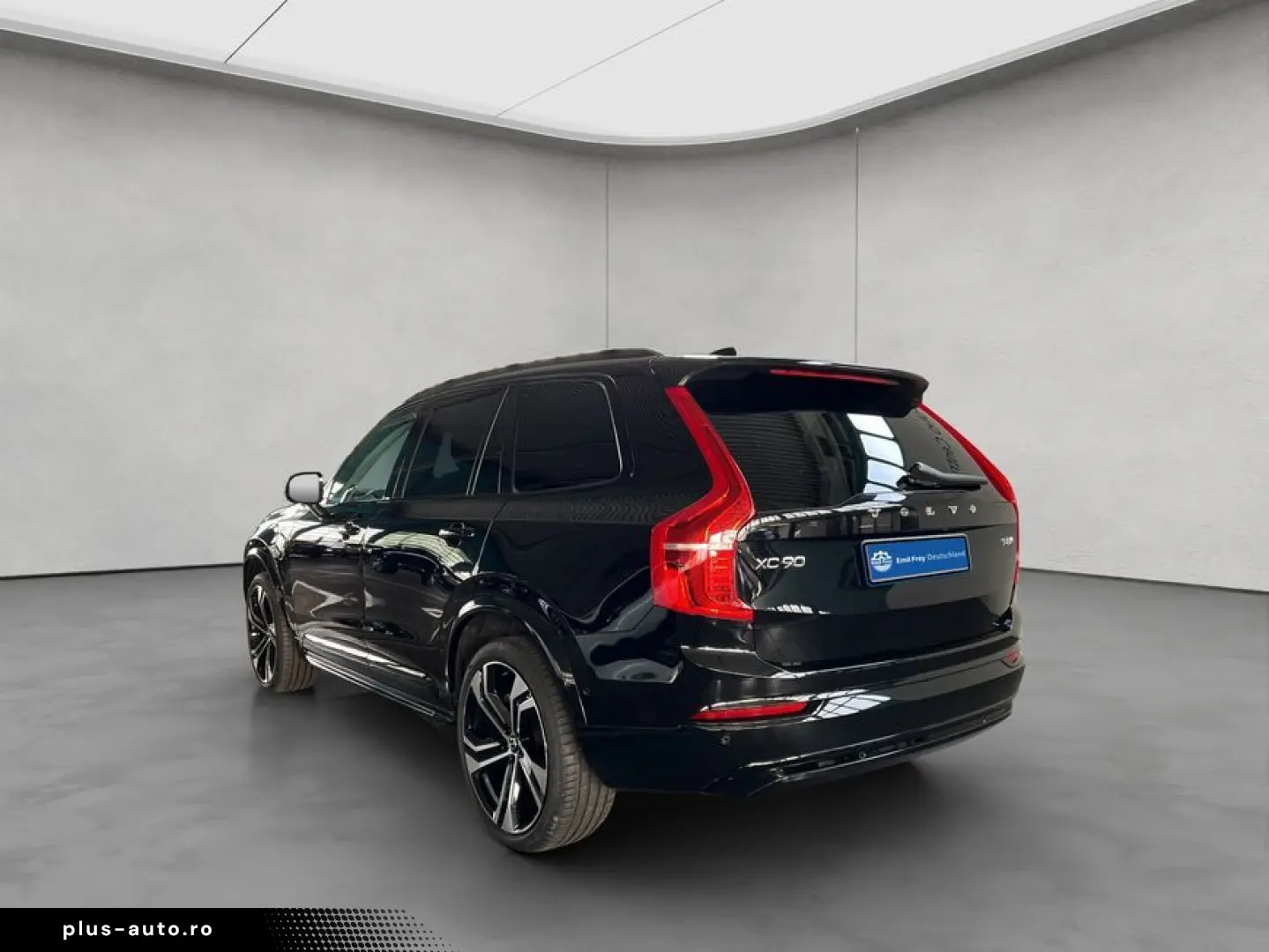 VOLVO XC90 T8 AWD Plug-in Hybrid Ultra-Dark