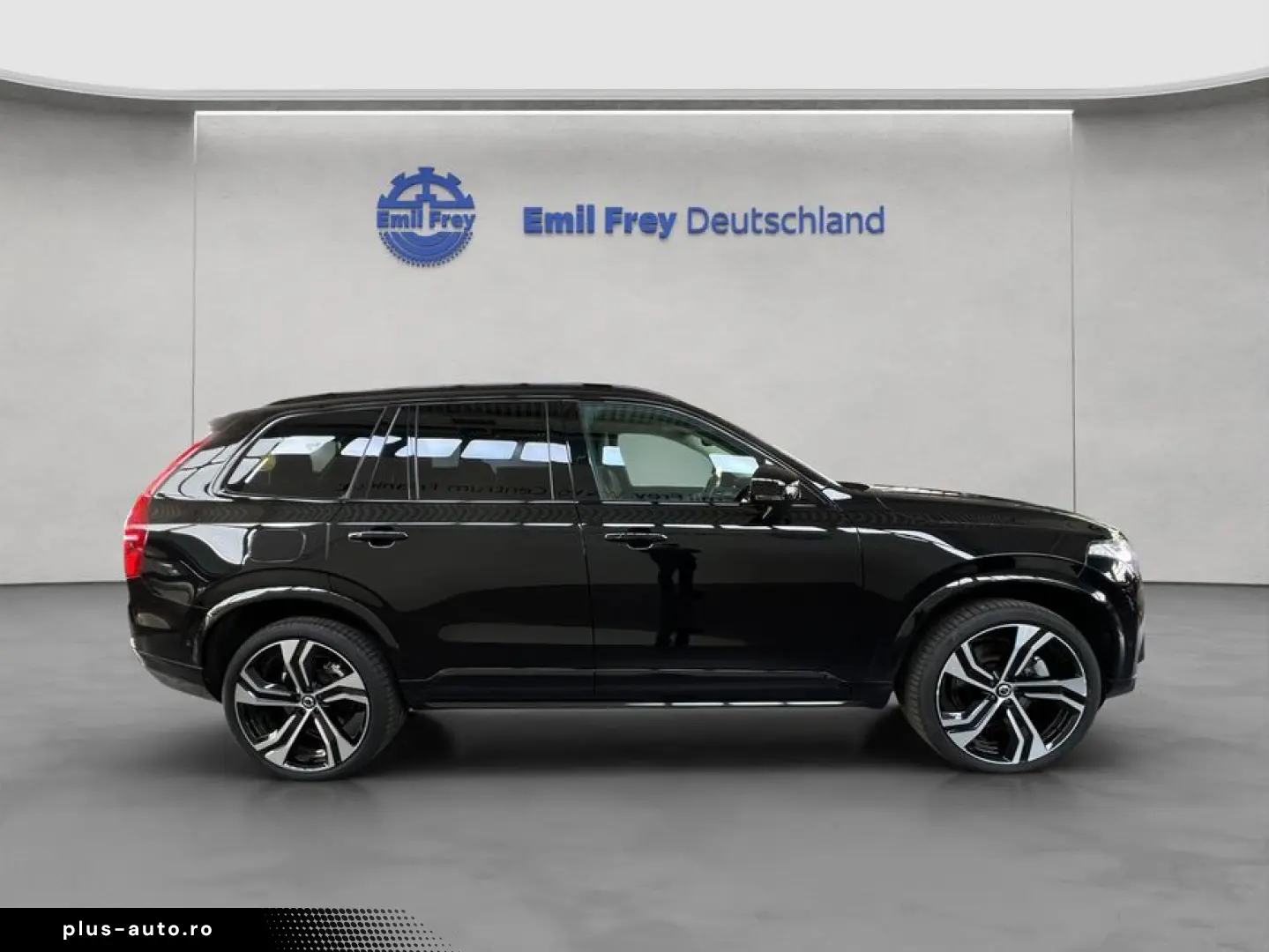 VOLVO XC90 T8 AWD Plug-in Hybrid Ultra-Dark