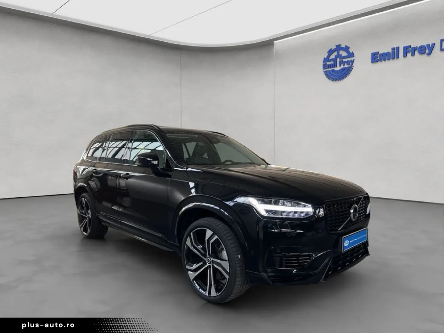 VOLVO XC90 T8 AWD Plug-in Hybrid Ultra-Dark