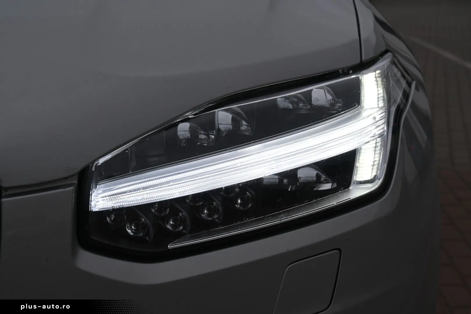 VOLVO XC90 B5 AWD Ultimate Dark  HUD B&W LUFT MASS