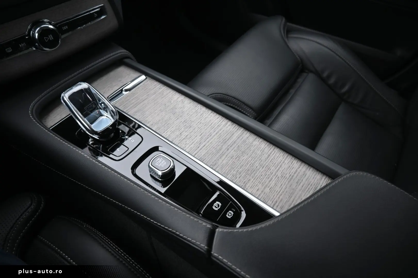 VOLVO XC90 B5 AWD Ultimate Dark  HUD B&W LUFT MASS