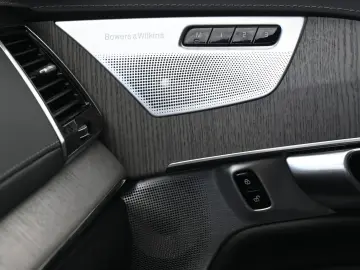 VOLVO XC90 B5 Ultimate Bright AWD MASS LUFT BW HUD