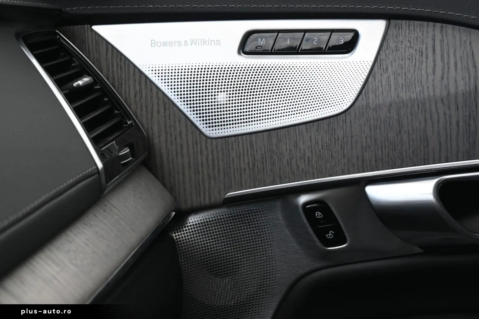 VOLVO XC90 B5 Ultimate Bright AWD MASS LUFT BW HUD