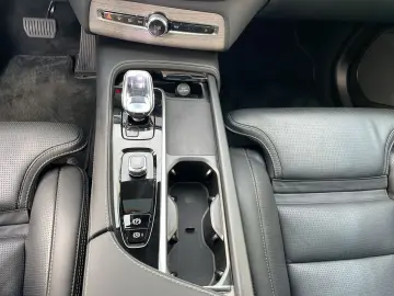 VOLVO XC90 B5 AWD ULTIMATE Bright MASSAG LUFT