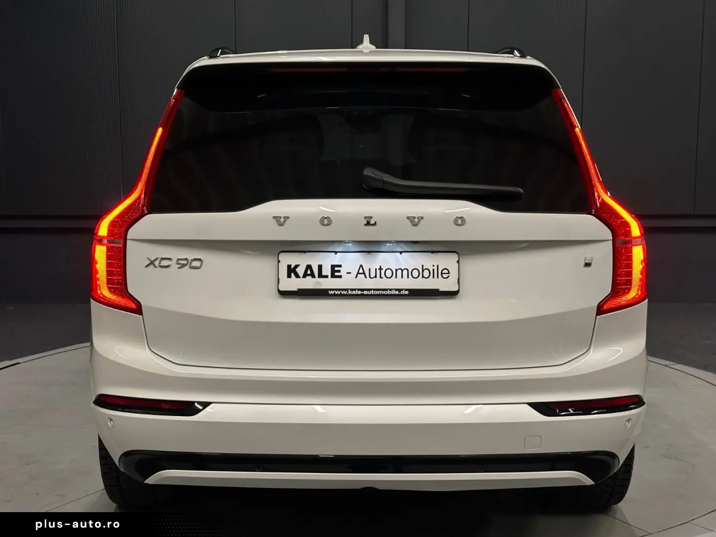 VOLVO XC90 Ultra Dark Recharge AWD B&W 7-SITZE